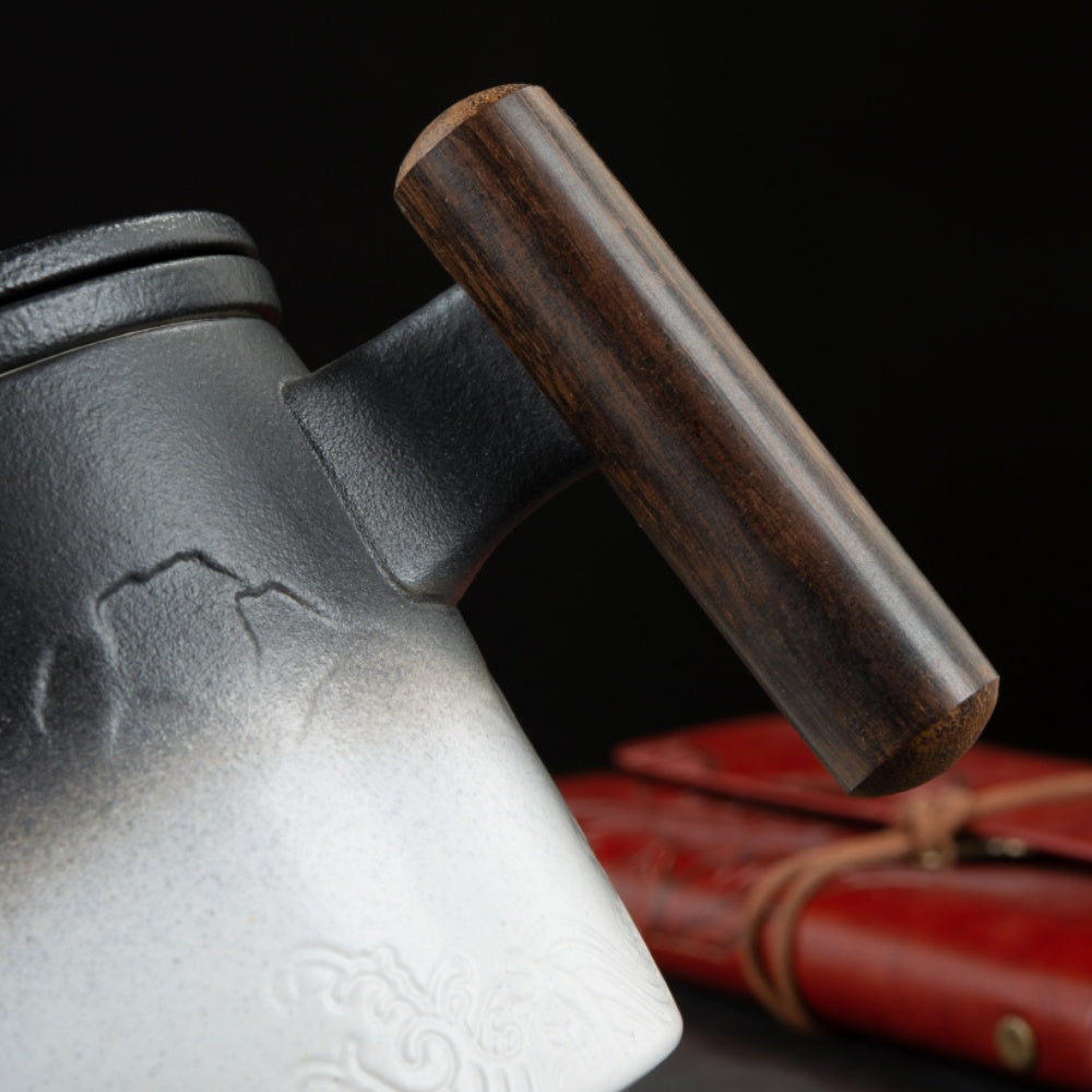 Mountain View Mug – Elegant Ceramic for Tea & Coffee